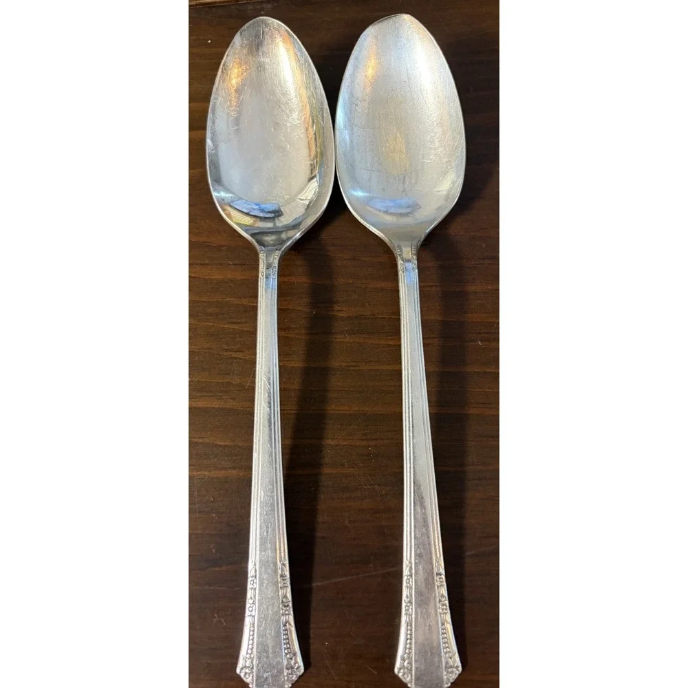 Oneida 1881 Rogers Floral Queen Silverplate Serving Spoons Set of 2 Vintage